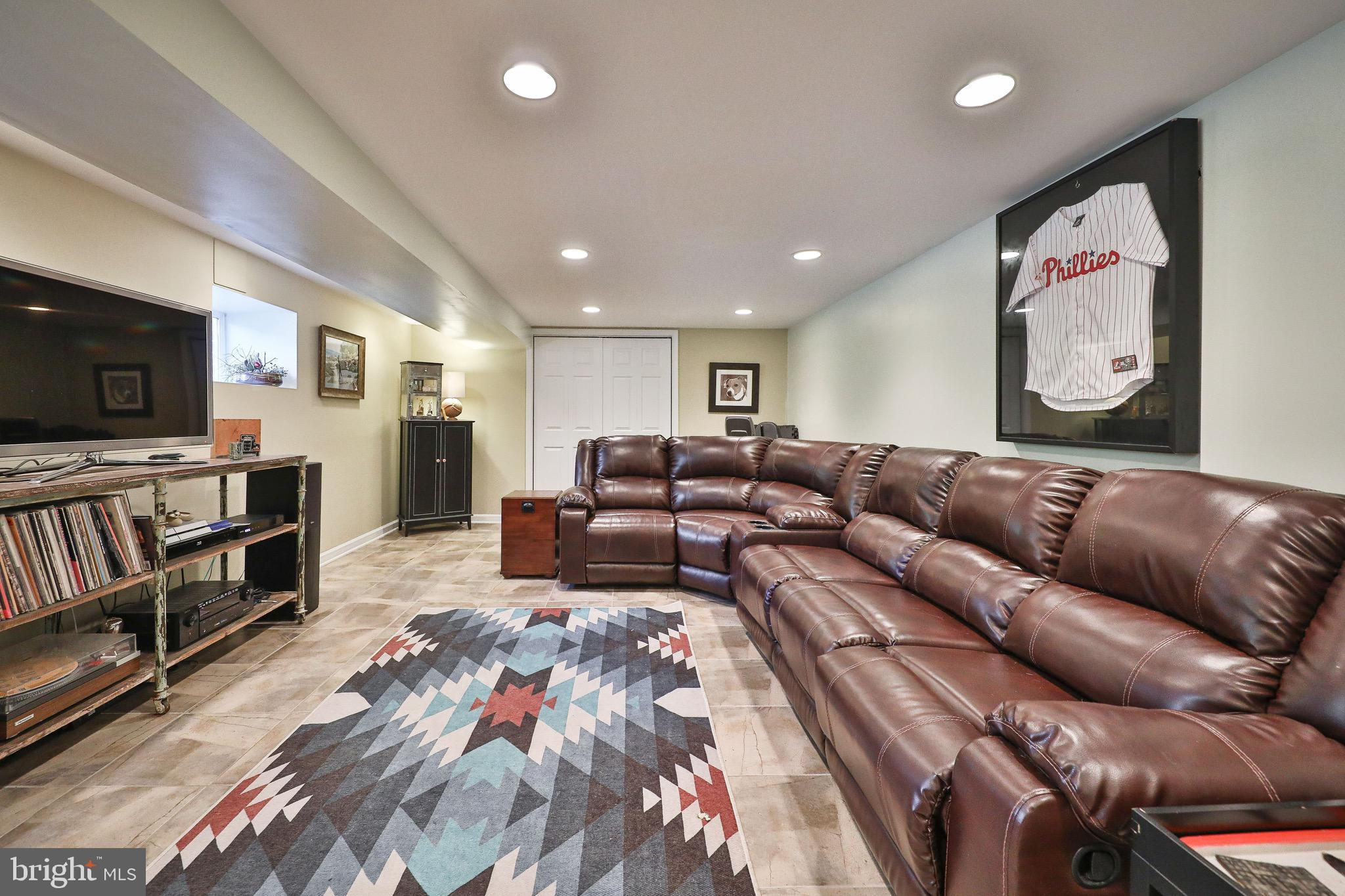469 Harmon Road Philadelphia, PA 19128 - Photo 20 of 27 Gallery Image 20