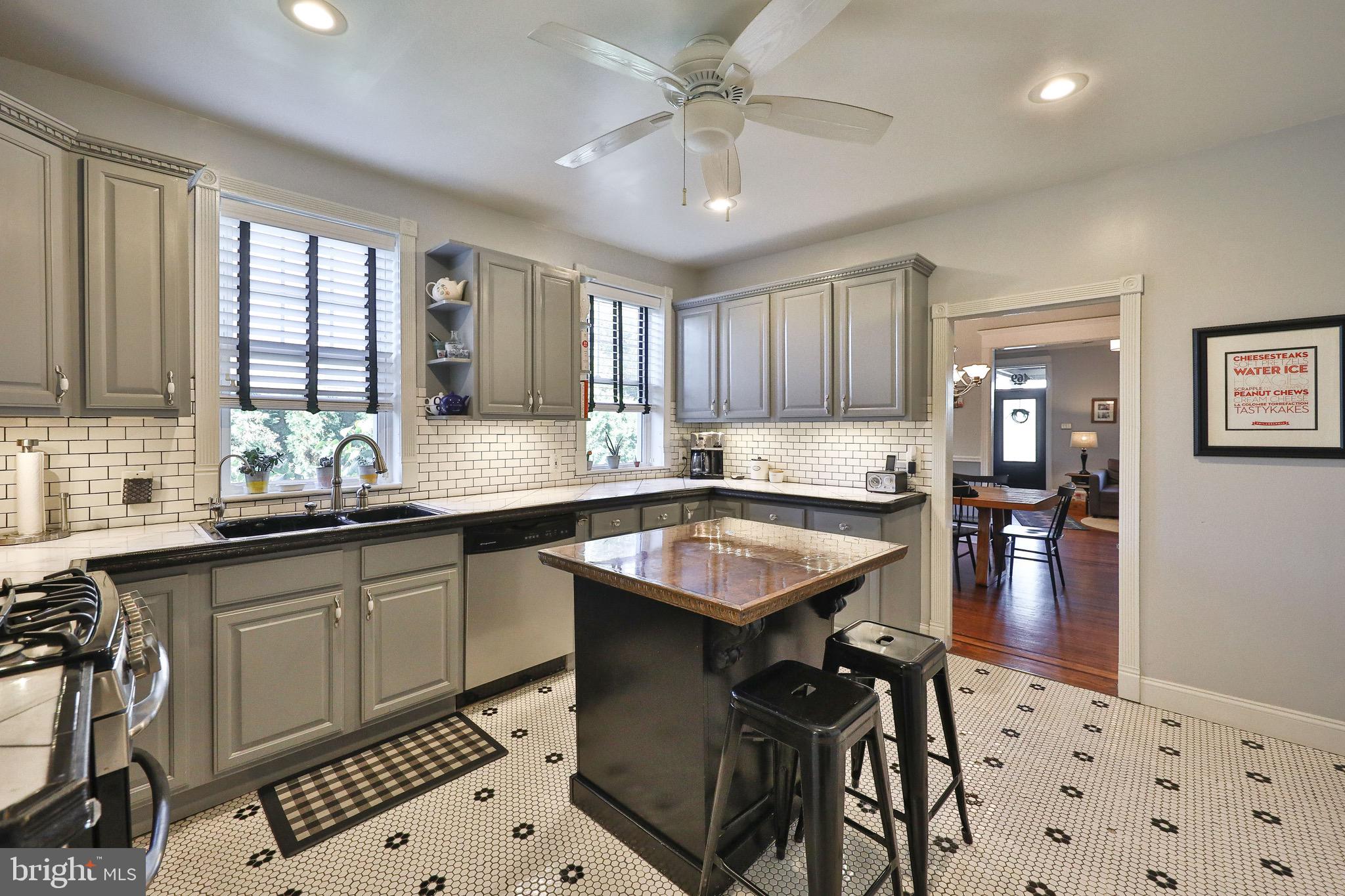 469 Harmon Road Philadelphia, PA 19128 - Photo 10 of 27 Gallery Image 10