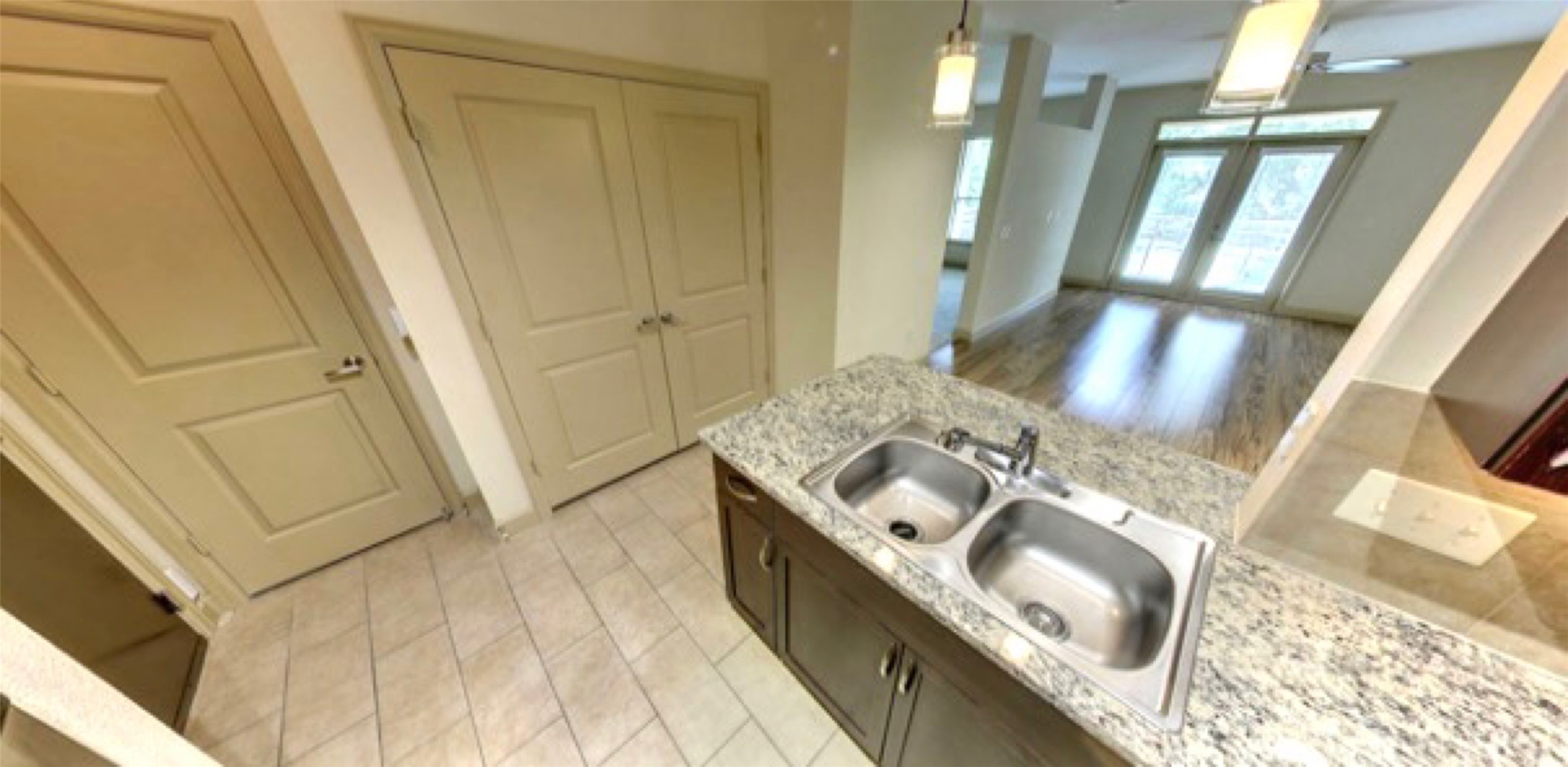 3333 Weslayan Street, Unit 2467 Houston, TX 77027 - Photo 3 of 23