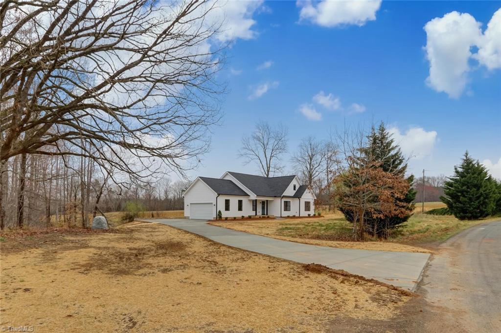 310 Johnson Road Reidsville, NC 27320 - Photo 4 of 45