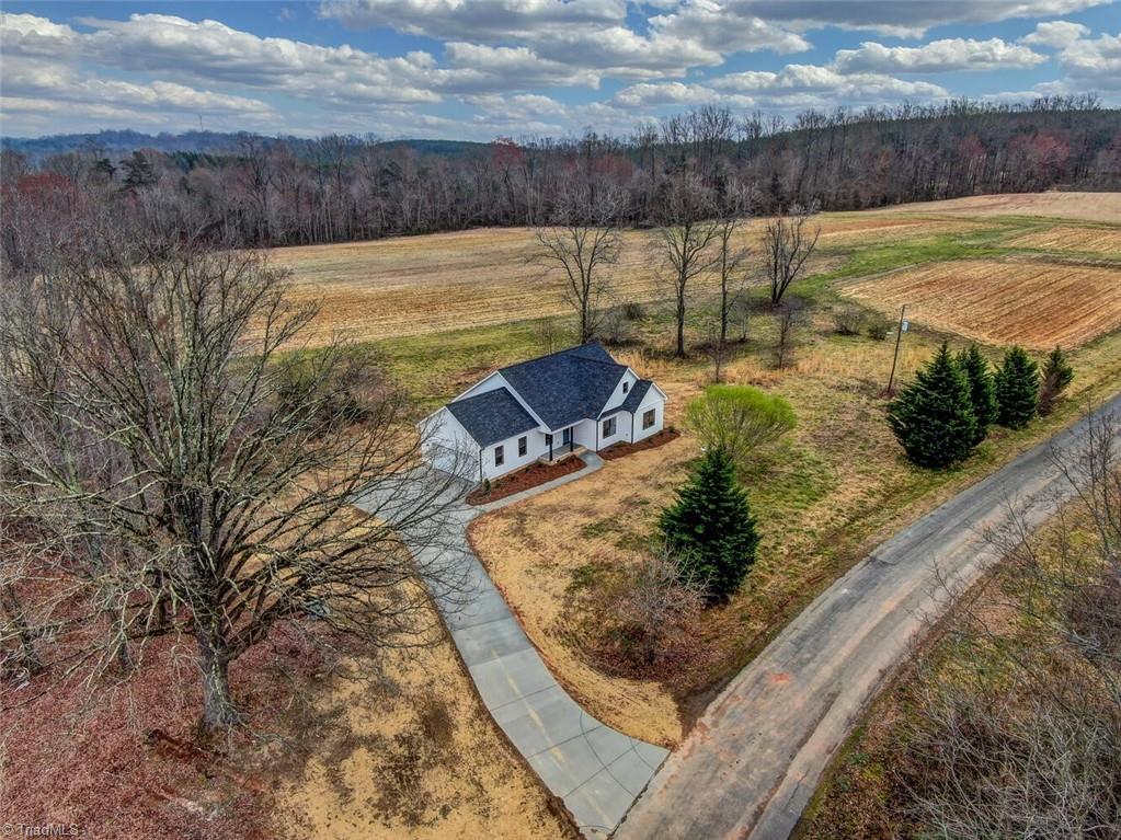 310 Johnson Road Reidsville, NC 27320 - Photo 6 of 45
