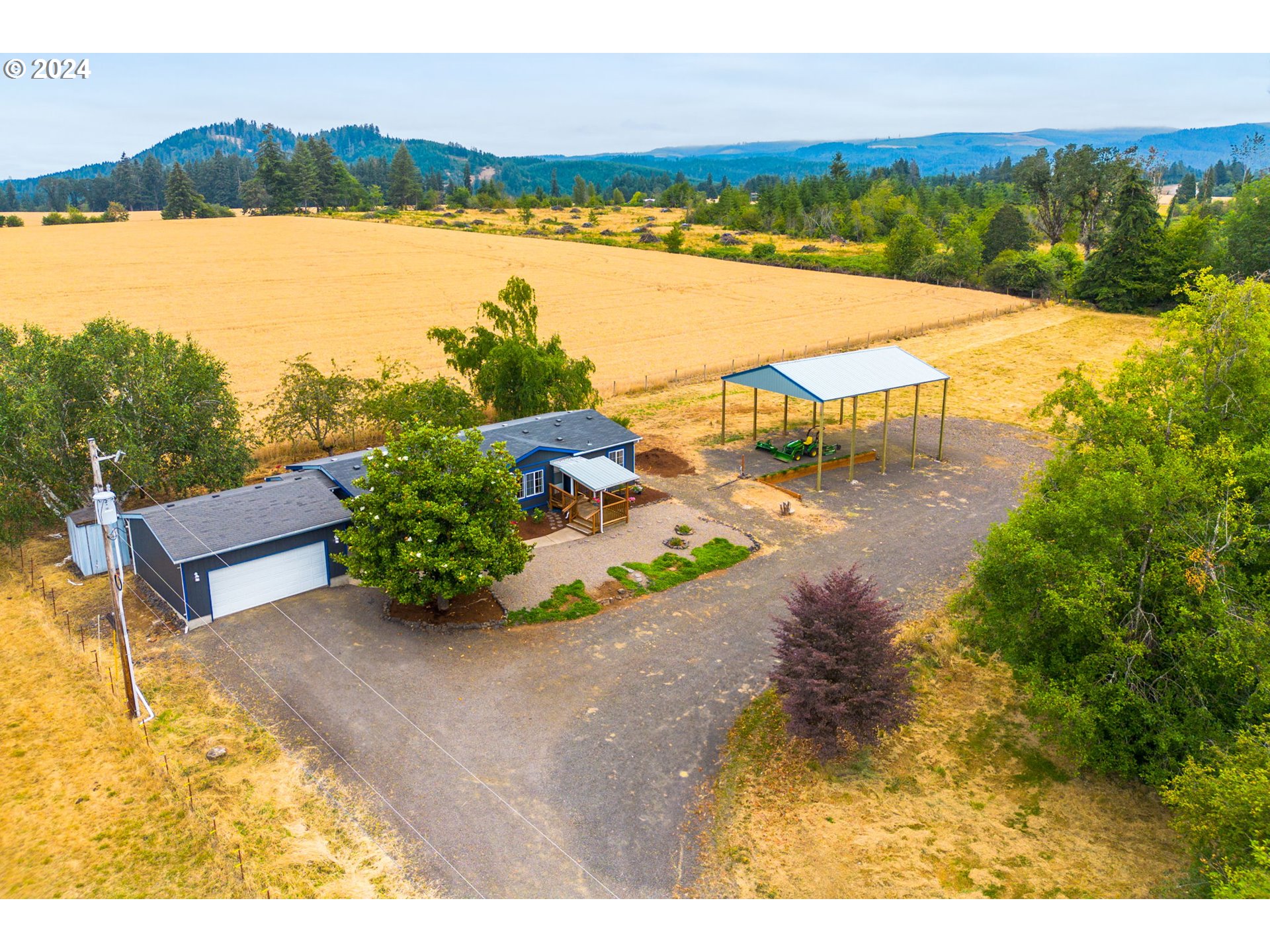 34264 East Lacomb Road Lebanon, OR 97355 - Photo 29 of 32 a view of lake view and mountain view