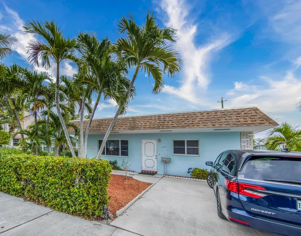 $2,450 | 32 Ocean Breeze, Lake Worth Beach, FL 33460
