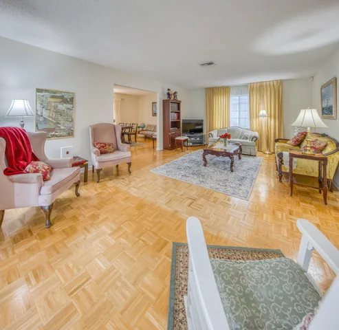 $2,450 | 32 Ocean Breeze, Lake Worth Beach, FL 33460