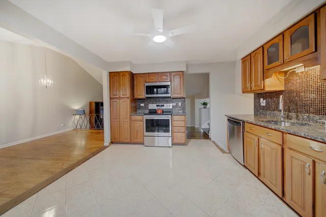 $429,000 | 1324 South Main Street, Lombard, IL 60148