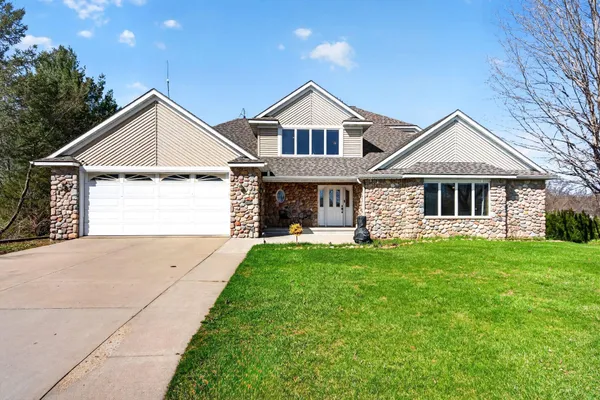 $524,900 | 76 Shore Drive, Clintonville, WI 54929