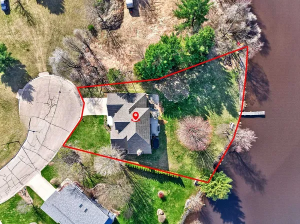 $524,900 | 76 Shore Drive, Clintonville, WI 54929