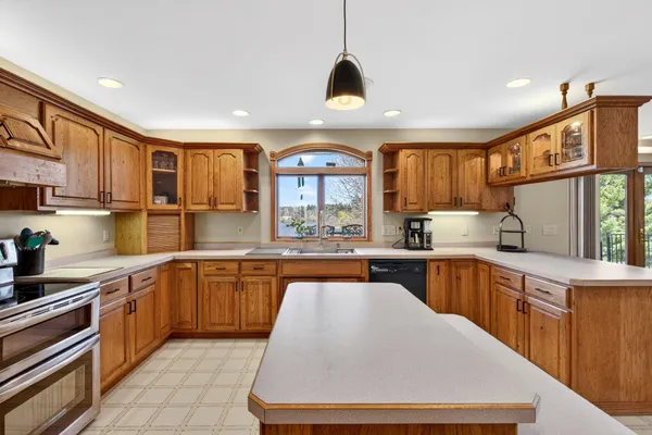 $524,900 | 76 Shore Drive, Clintonville, WI 54929