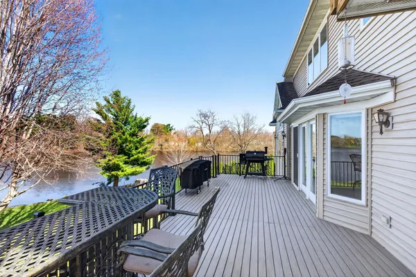 $524,900 | 76 Shore Drive, Clintonville, WI 54929
