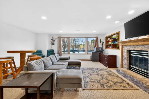 $524,900 | 76 Shore Drive, Clintonville, WI 54929