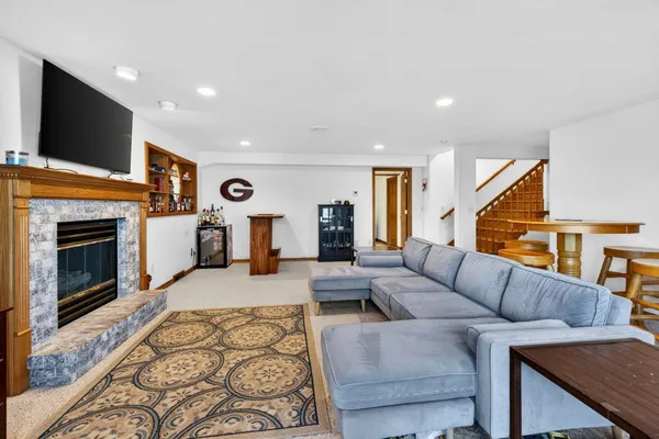$524,900 | 76 Shore Drive, Clintonville, WI 54929