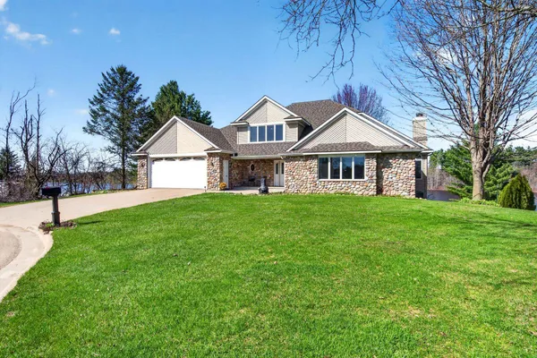 $524,900 | 76 Shore Drive, Clintonville, WI 54929
