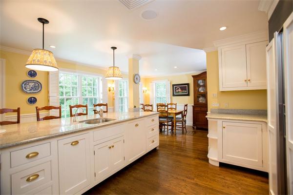 46 Thackeray Road Wellesley, MA 02481 - Photo 7 of 13