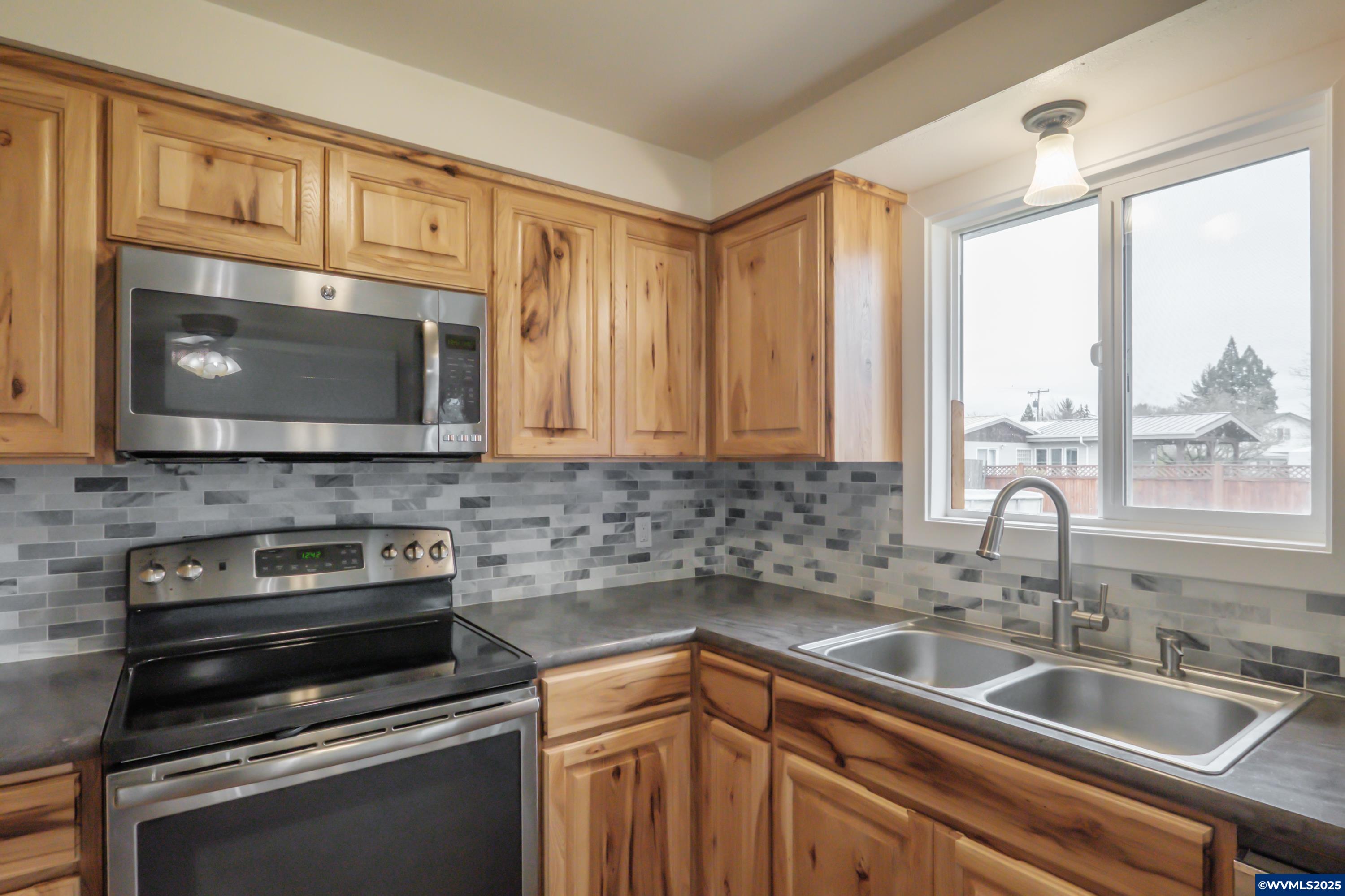 725 Union Street Jefferson, OR 97352 - Photo 26 of 46 Gallery Image 26