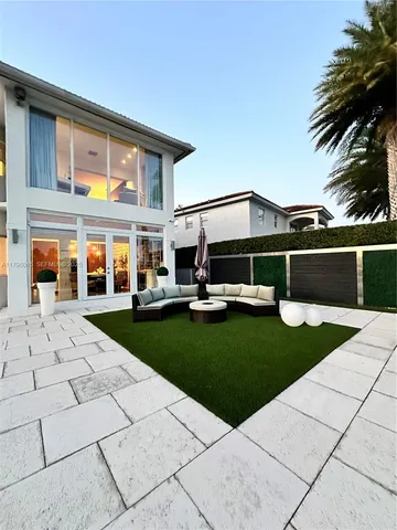 a front view of house with yard