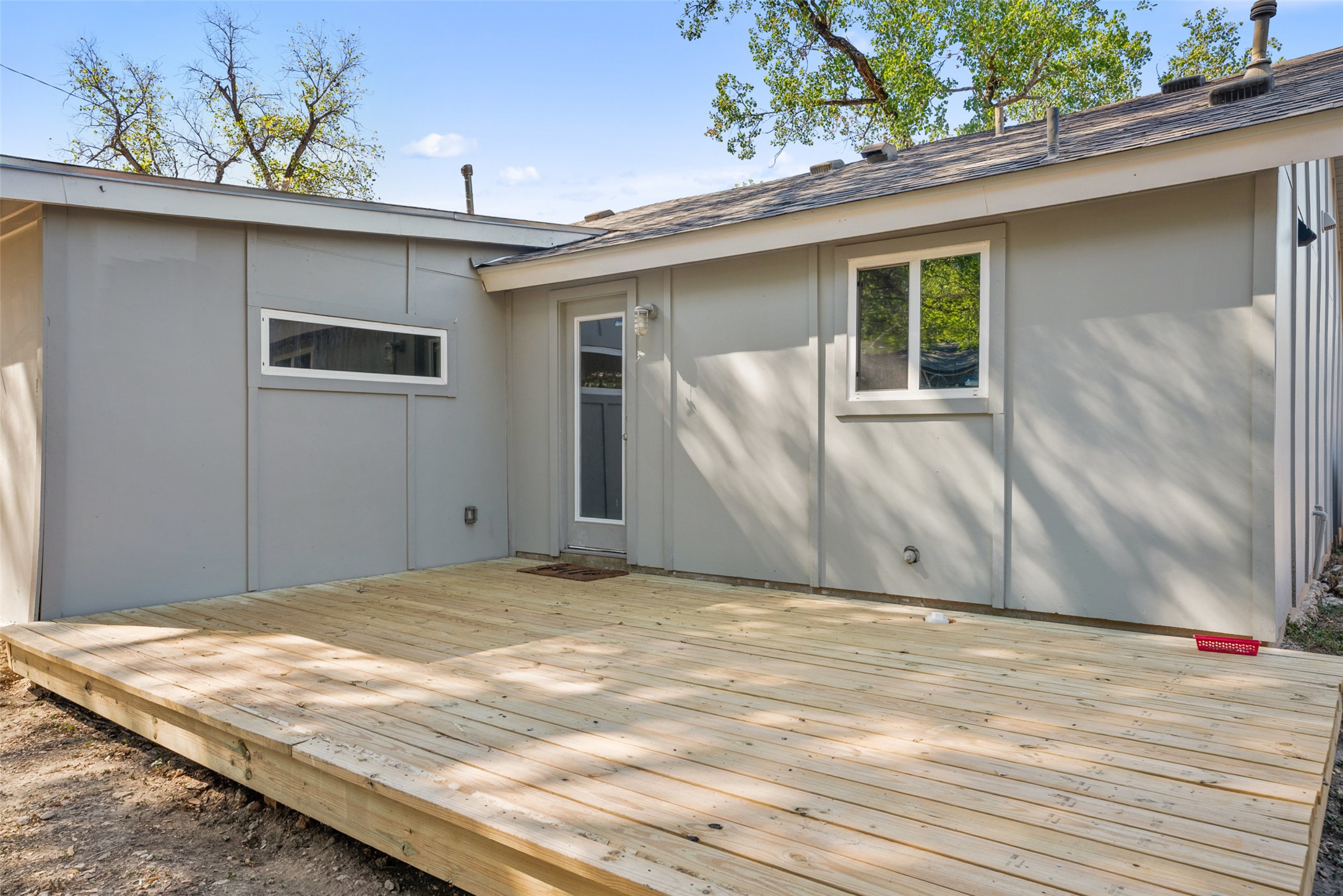 3103 Matador Drive Austin, TX 78741 - Photo 33 of 35 Gallery Image 33