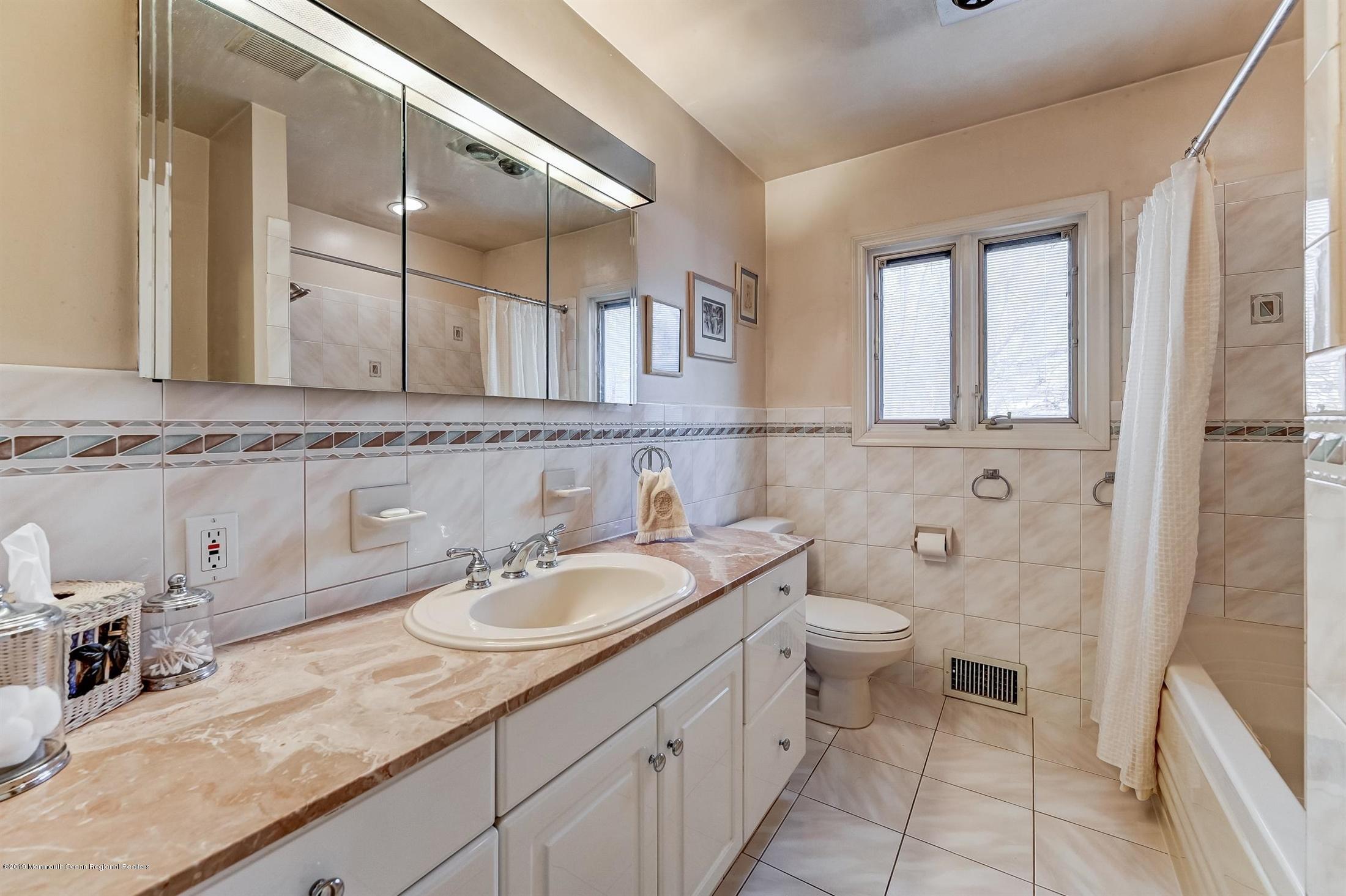 3 Fairway East Colts Neck, NJ 07722 - Photo 27 of 54 26-Main Bath