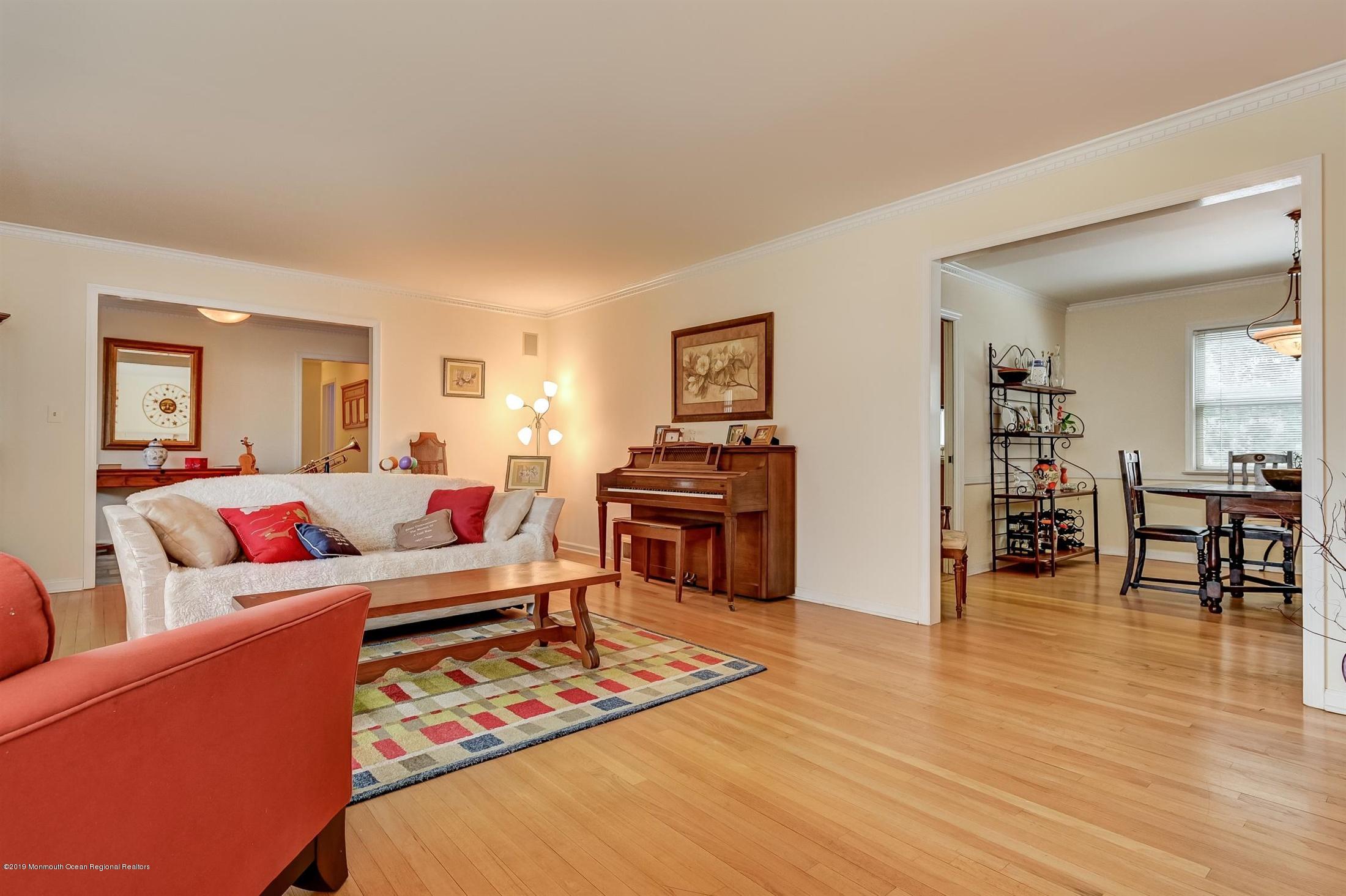 3 Fairway East Colts Neck, NJ 07722 - Photo 10 of 54 09-Living