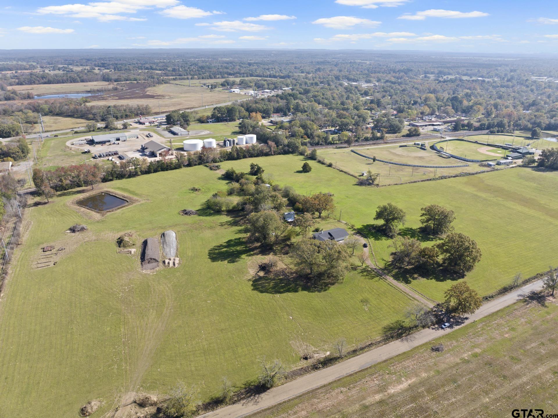 331 County Road 2106 Pittsburg, TX 75686 - Photo 24 of 32 a view of a city