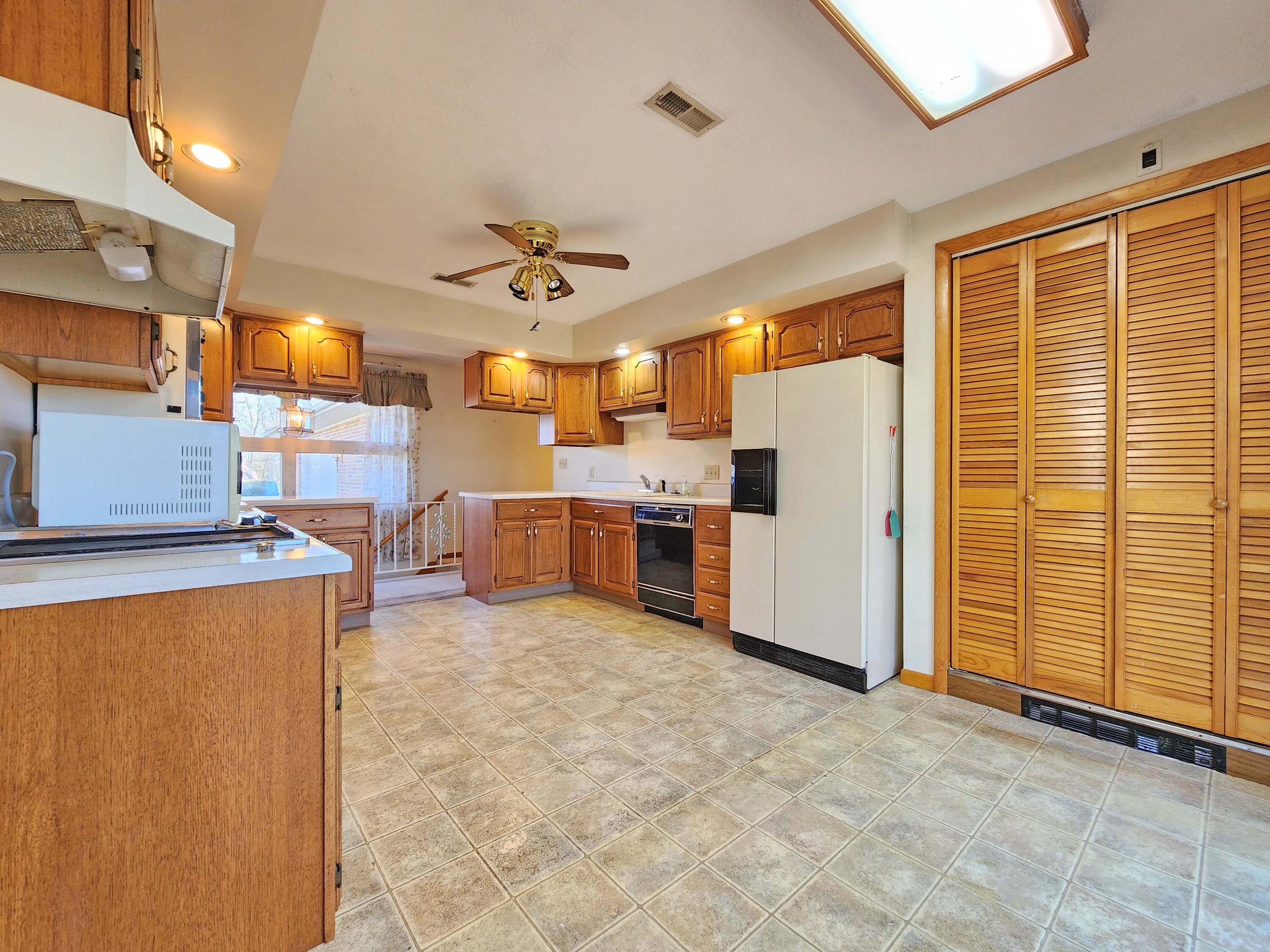 3670 Old Columbus Road Springfield, OH 45503 - Photo 9 of 64