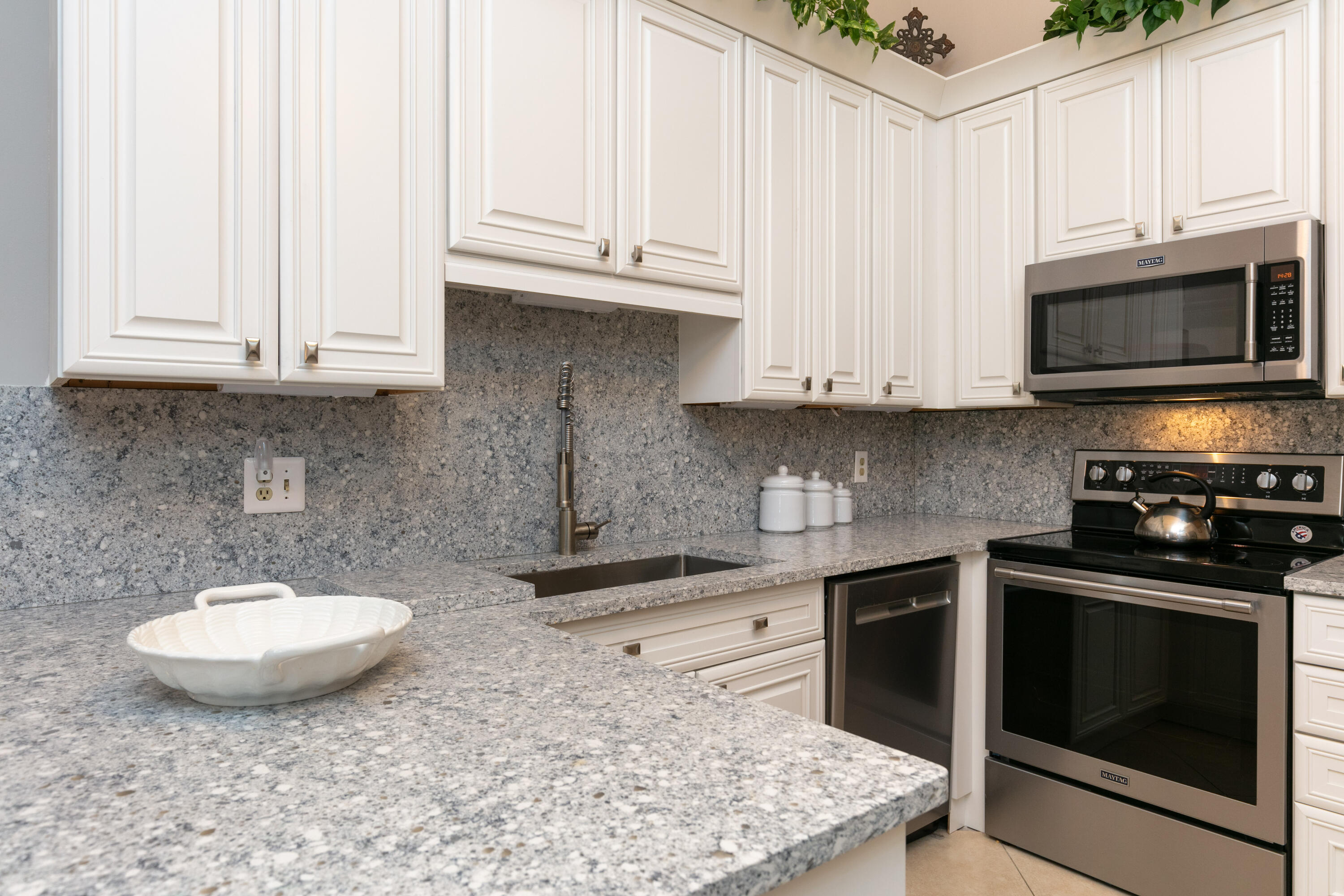 8549 Eagle Run Drive Boca Raton, FL 33434 - Photo 13 of 36 2M8A3995