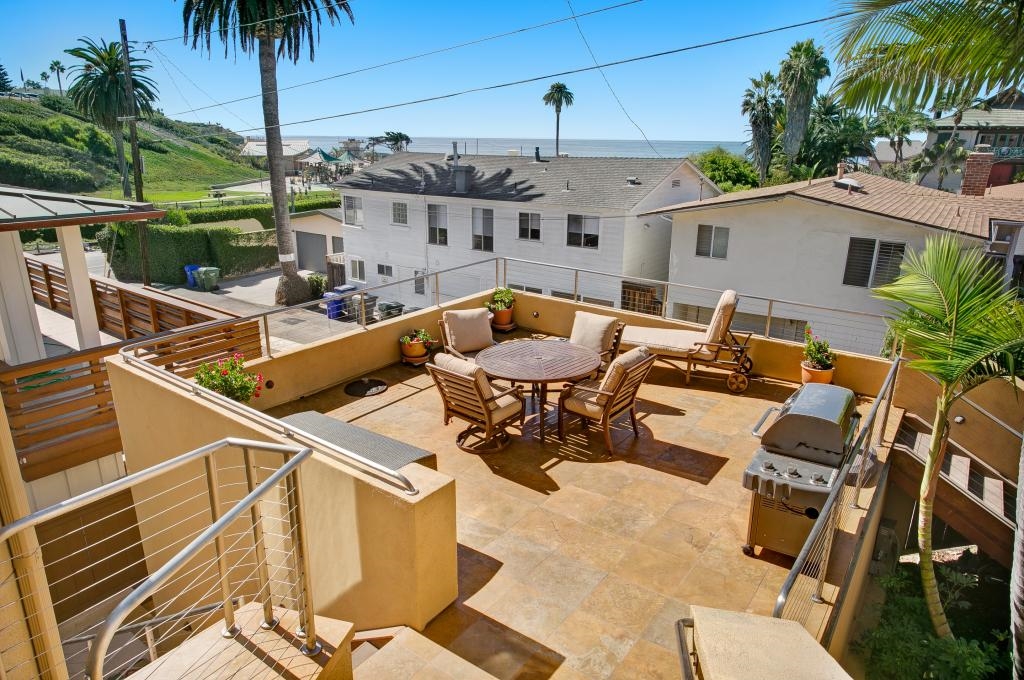 234 3rd Street Encinitas, CA 92024 - Photo 2 of 25 View of Moonlight Beach