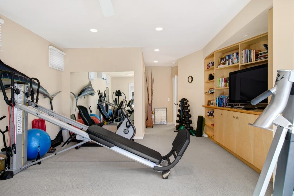 234 3rd Street Encinitas, CA 92024 - Photo 21 of 25 Large Bedroom currently used as workout room.