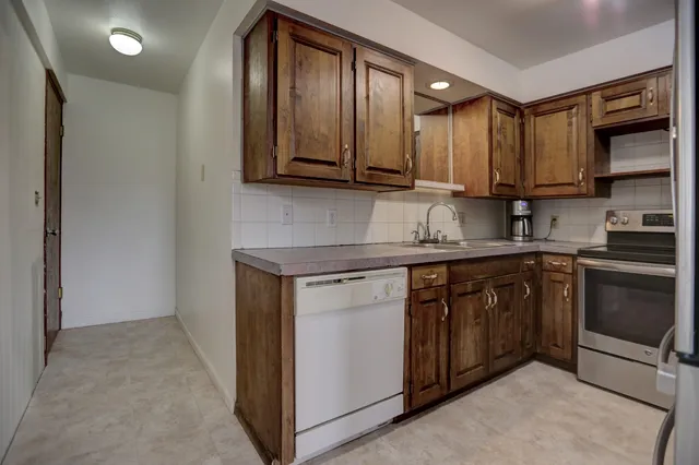 $335,000 | 916 North Woodruff Road, Spokane Valley, WA 99206