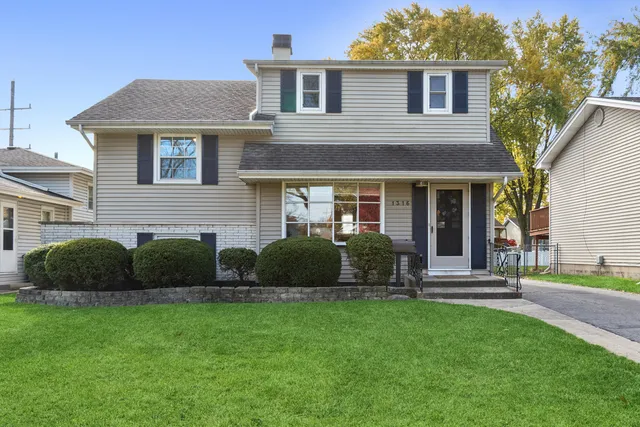 $435,000 | 1316 Wilson Avenue, Wheaton, IL 60189