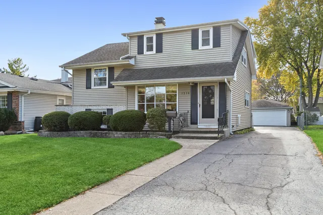 $435,000 | 1316 Wilson Avenue, Wheaton, IL 60189