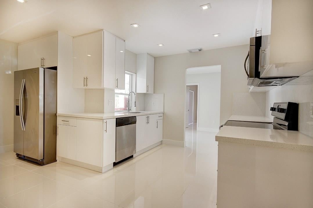 847 Northwest 7th Street Boca Raton, FL 33486 - Photo 8 of 20 Photo 8