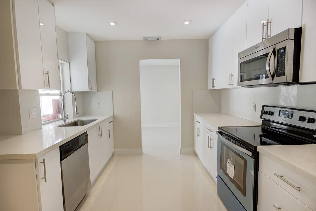 847 Northwest 7th Street Boca Raton, FL 33486 - Photo 9 of 20 Photo 9