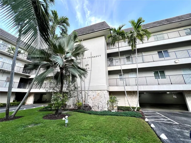 $4,750 | 6815 Edgewater Drive, Unit 308, Coral Gables, FL 33133