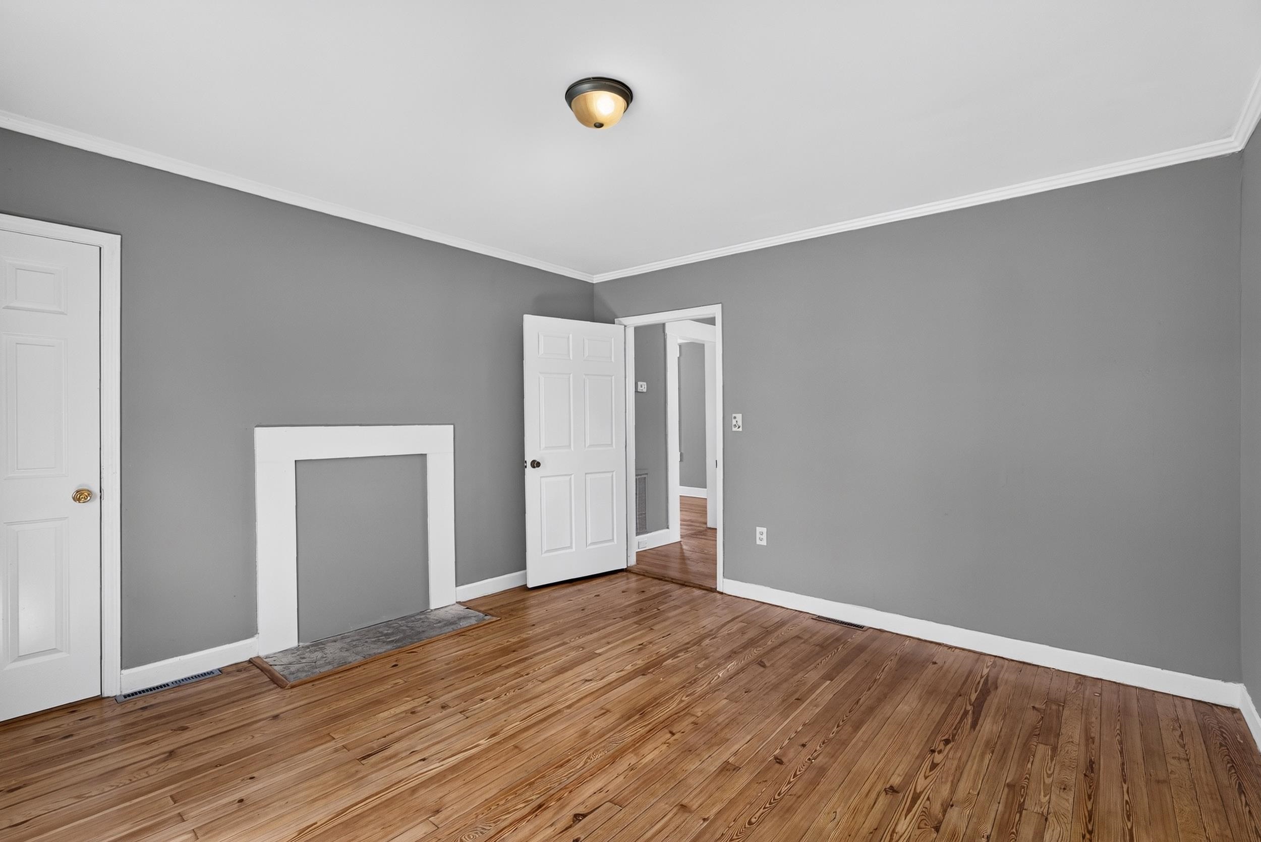 12 South Main Street Duncan, SC 29334 - Photo 13 of 30 Gallery Image 13