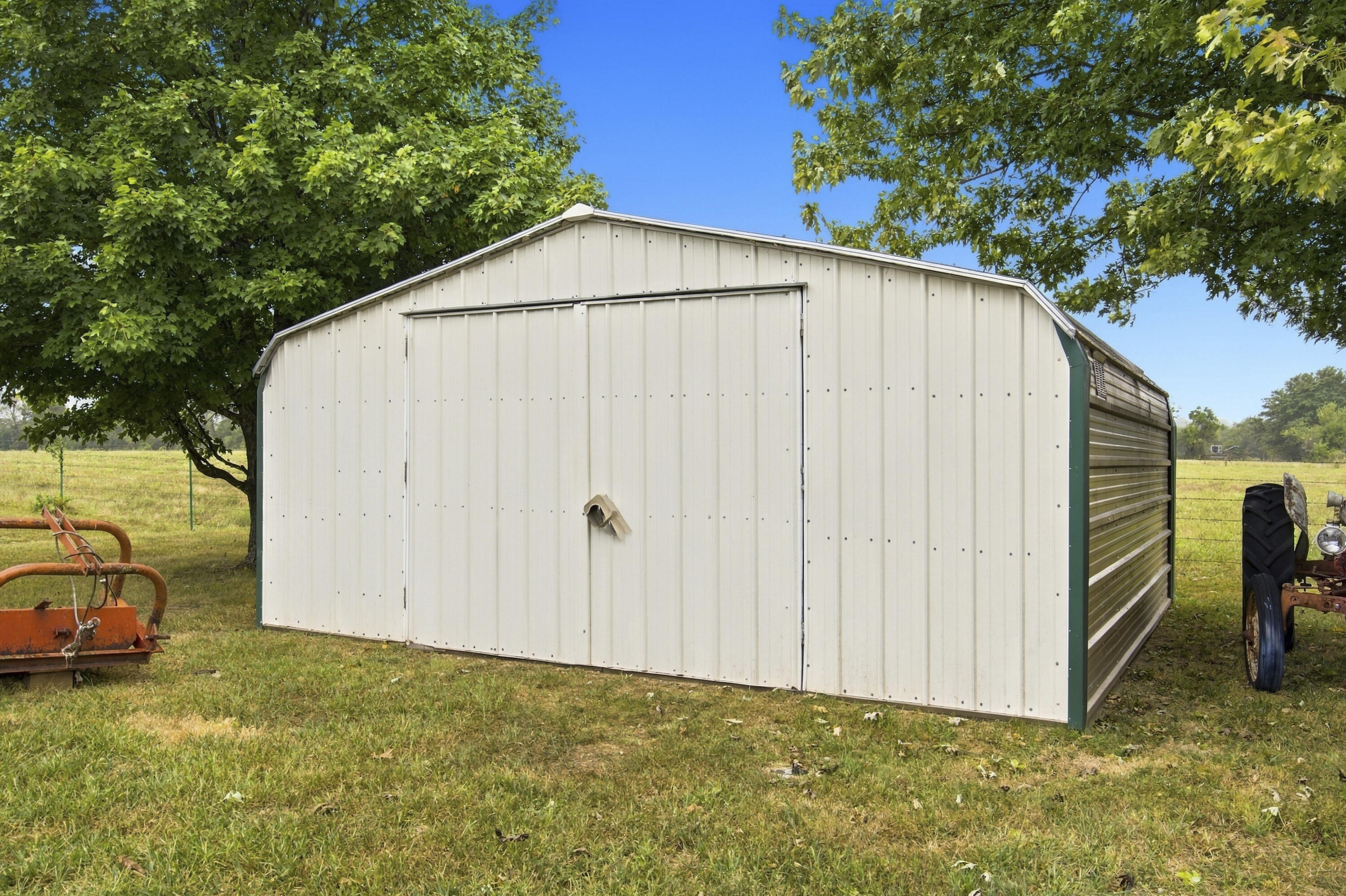 5109 South 163rd Road Bolivar, MO 65613 - Photo 31 of 41 Extra storage