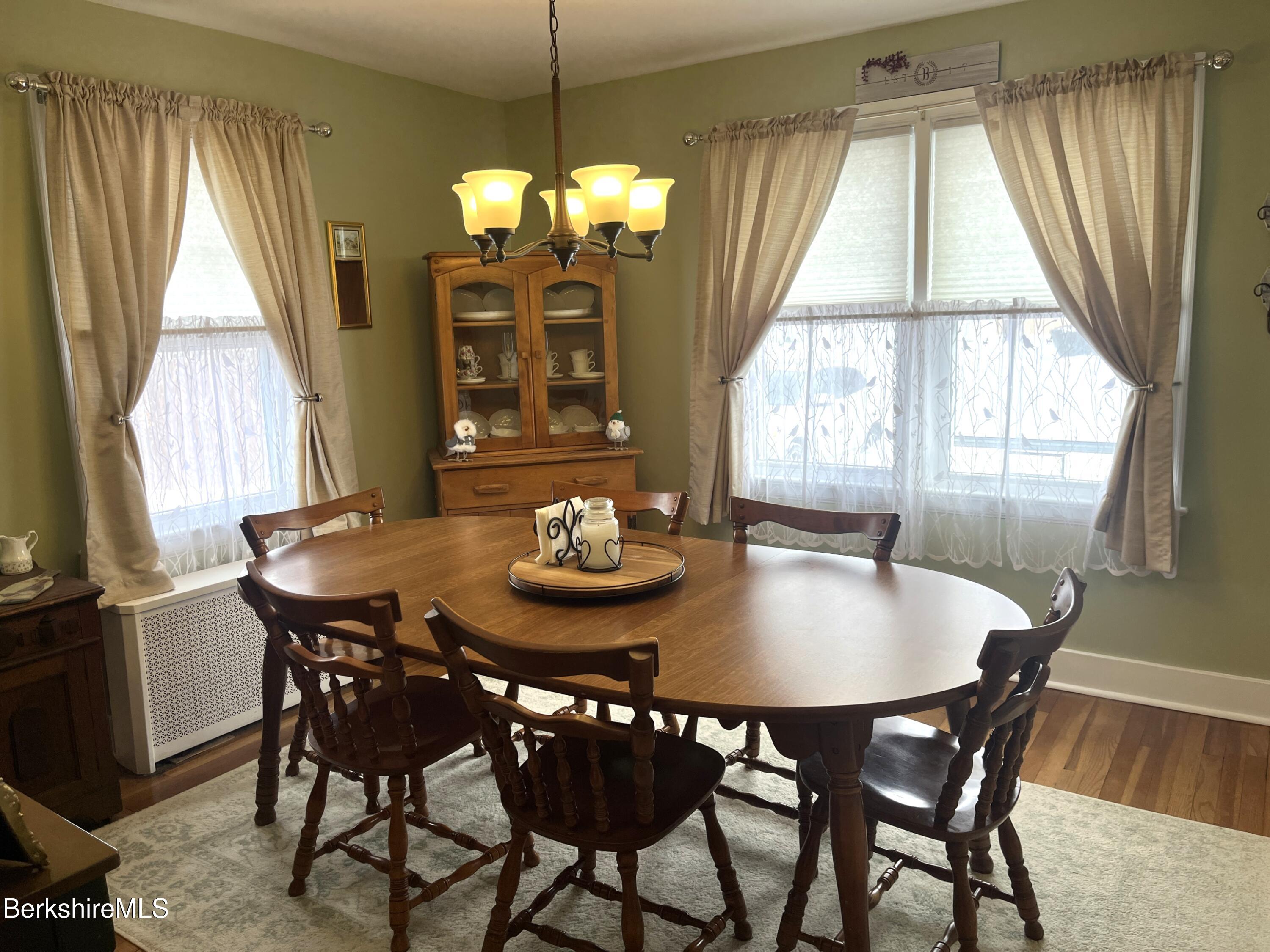 10 Huron Street Pittsfield, MA 01201 - Photo 5 of 28 Dining Room toward Front