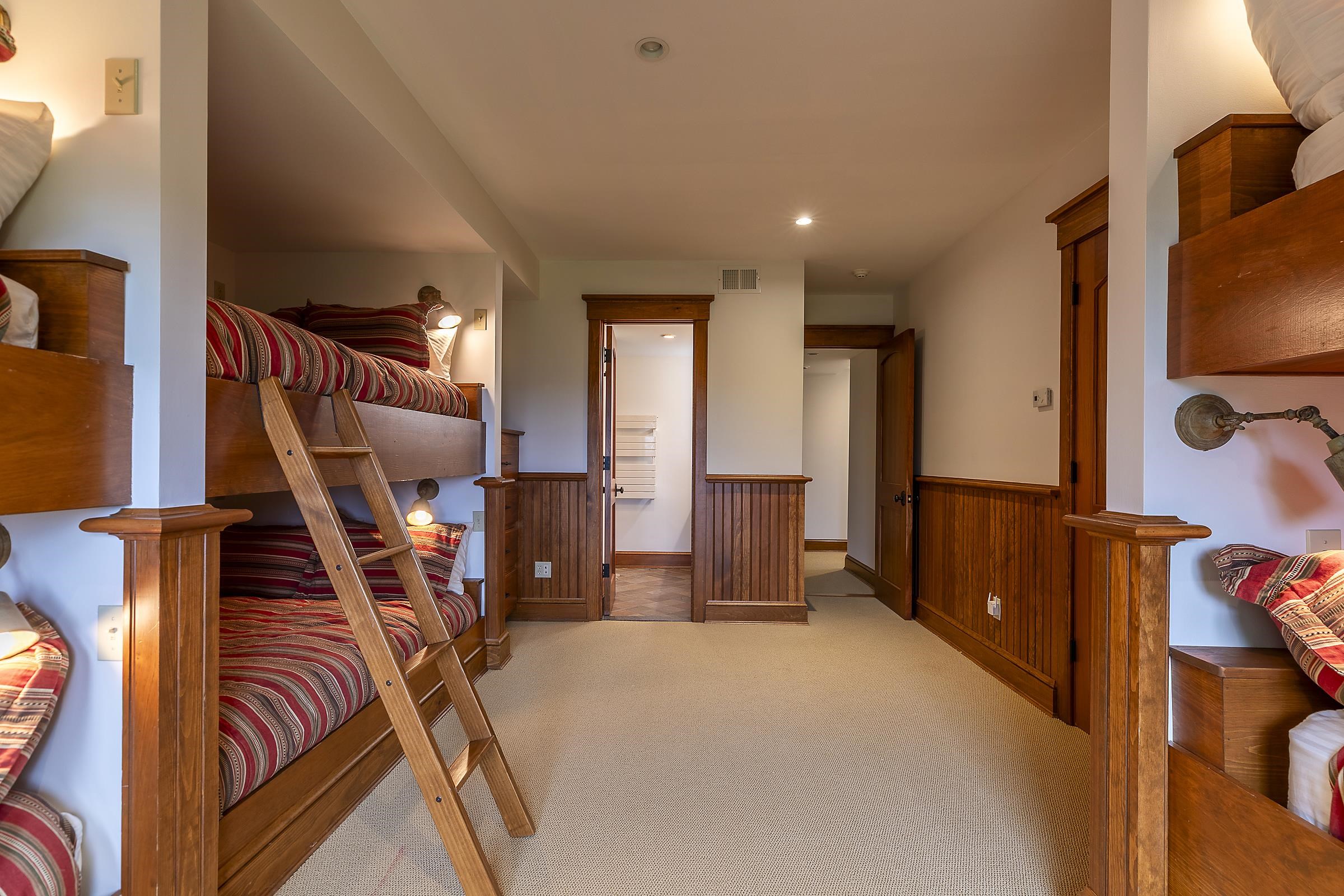69 Upper Taylor Hill Road, Unit D Winhall, VT 05340 - Photo 31 of 39
