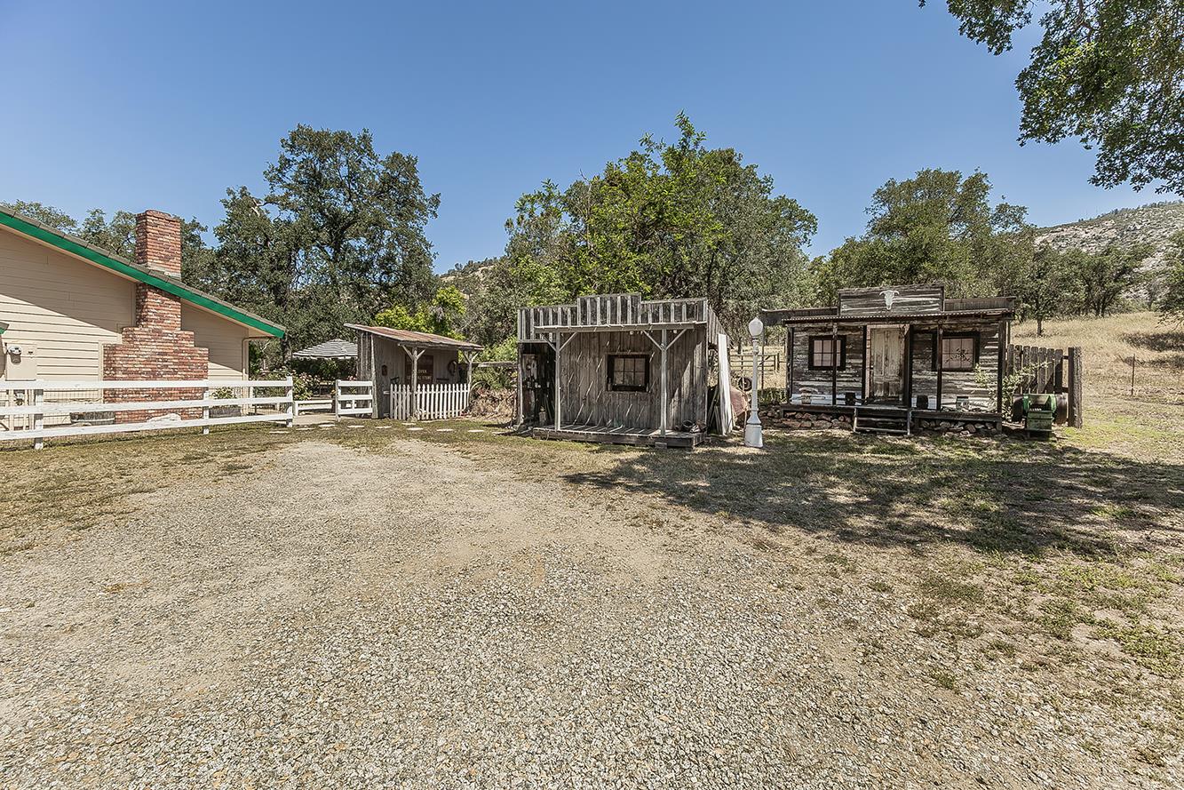 35477 Qualls Prather Road Auberry, CA 93602 - Photo 47 of 75