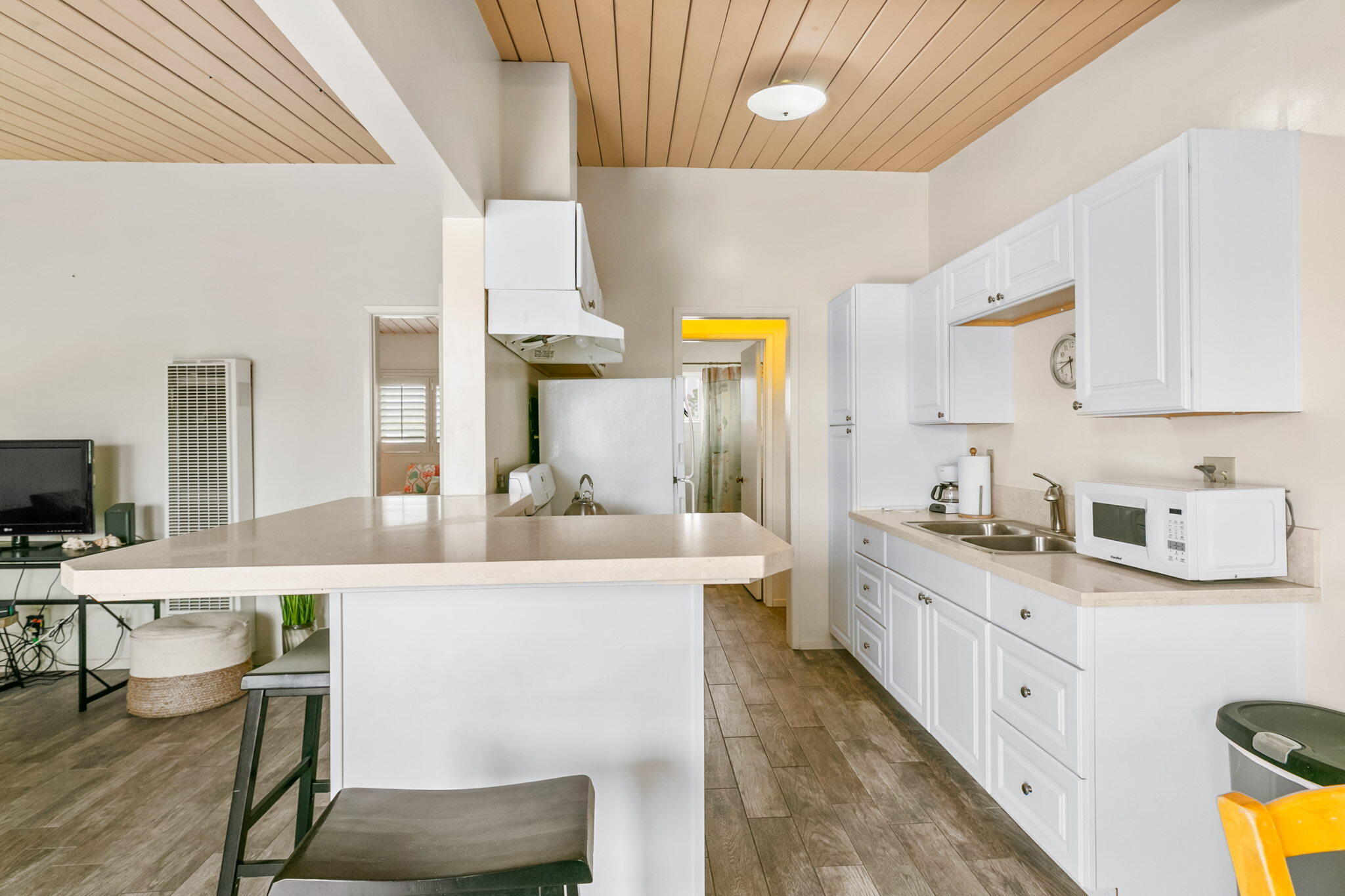 4950 Sandyland Road, Unit 224 Carpinteria, CA 93013 - Photo 8 of 27 kitchen