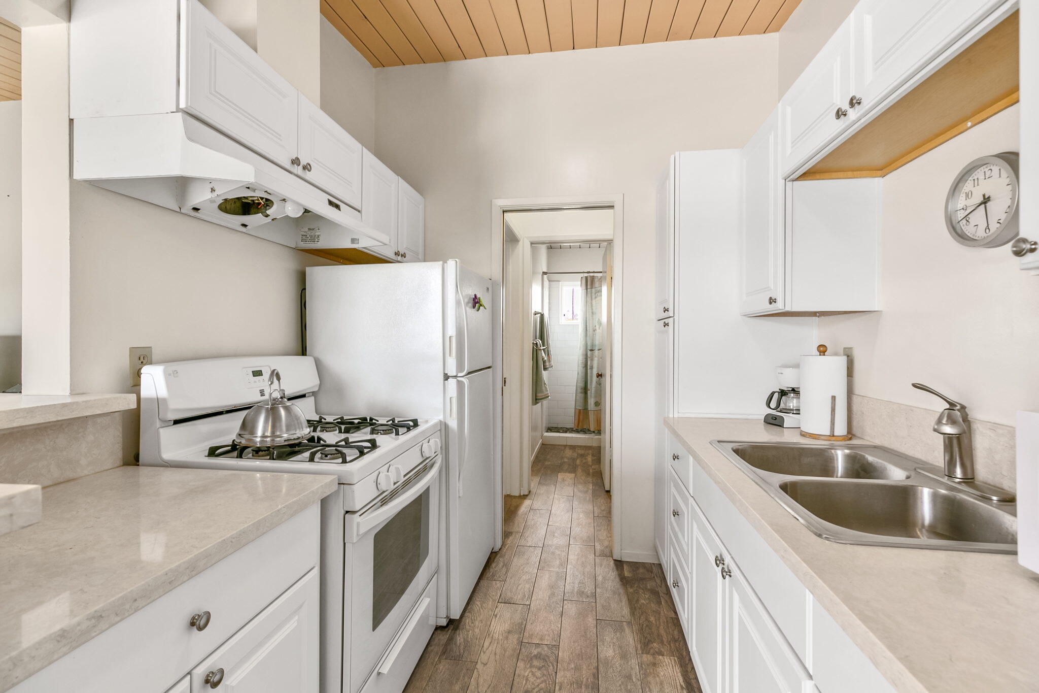 4950 Sandyland Road, Unit 224 Carpinteria, CA 93013 - Photo 9 of 27 kitchen