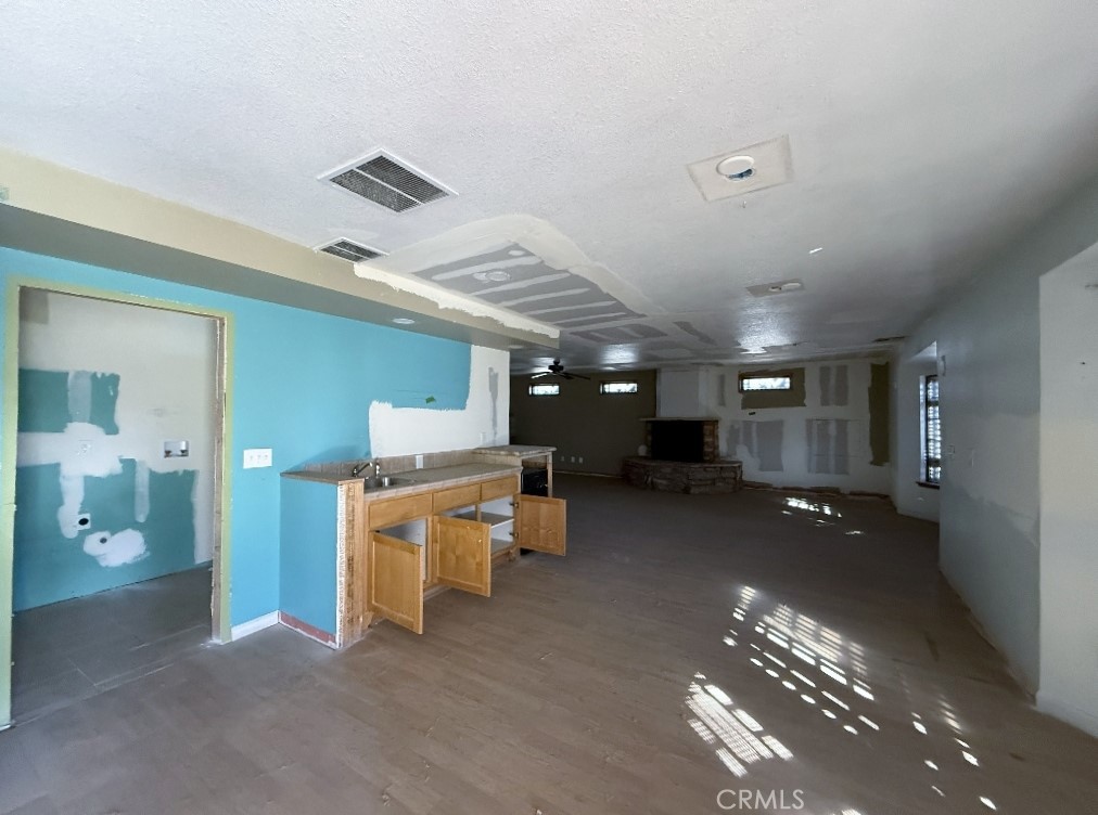 1821 Columbia Way Lancaster, CA 93534 - Photo 20 of 33