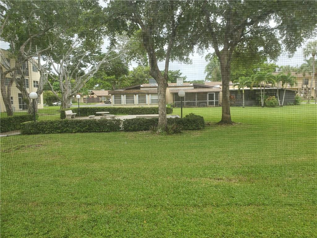 100 Berkley Road, Unit 109 Hollywood, FL 33024 - Photo 24 of 54 24