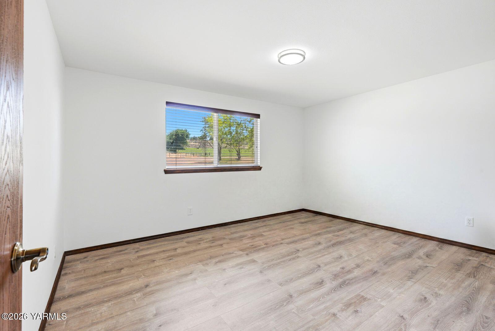 241 Knoll Road Yakima, WA 98908 - Photo 19 of 43 Bedroom 2 Main Floor