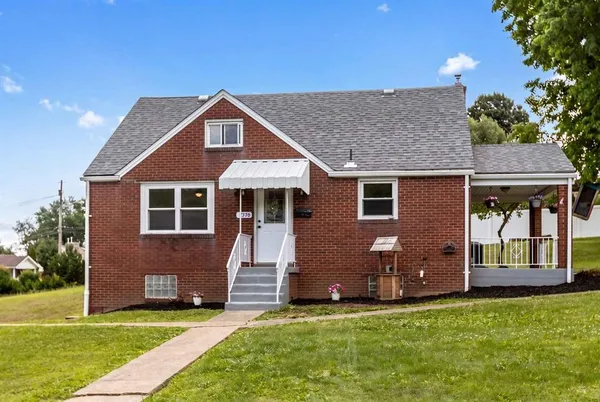 $269,900 | 1376 Peterson Drive, Clairton, PA 15025