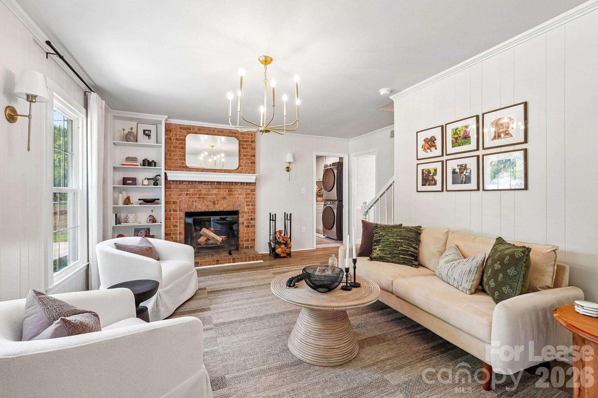 2947 Heathgate Road Charlotte, NC 28226 - Photo 5 of 48 Gallery Image 5