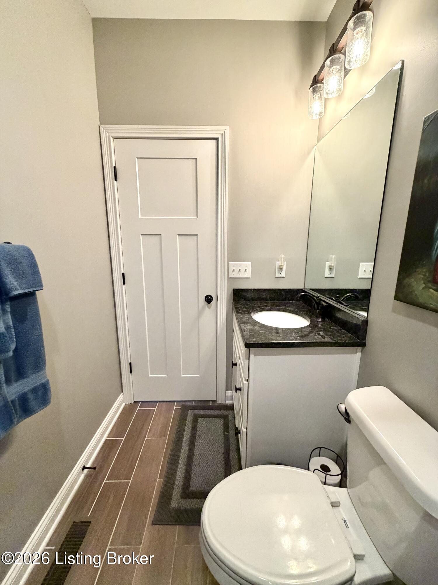 639 Cameron Ridge Road Shepherdsville, KY 40165 - Photo 26 of 47 Hall Bath