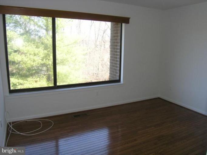 11082 Glade Court Reston, VA 20191 - Photo 10 of 14 Bedroom #3