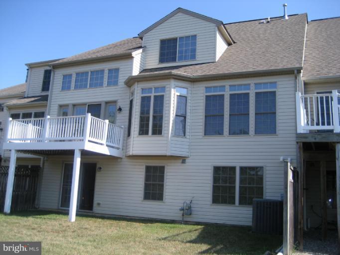 Exterior (Rear)