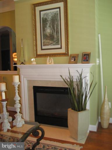 2635 Mill Race Road Frederick, MD 21701 - Photo 23 of 30 Living Room