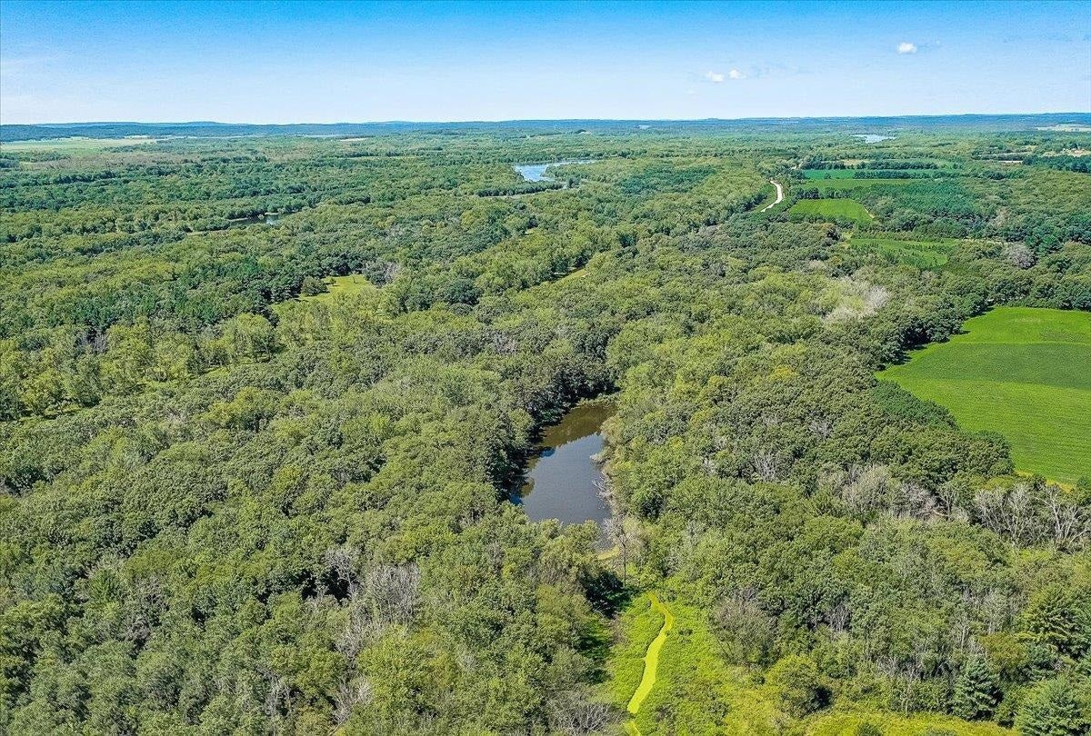 N7712 Church Road Portage, WI 53901 - Photo 16 of 44 Gallery Image 16